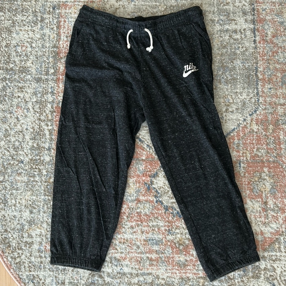 Nike cropped knit pants
